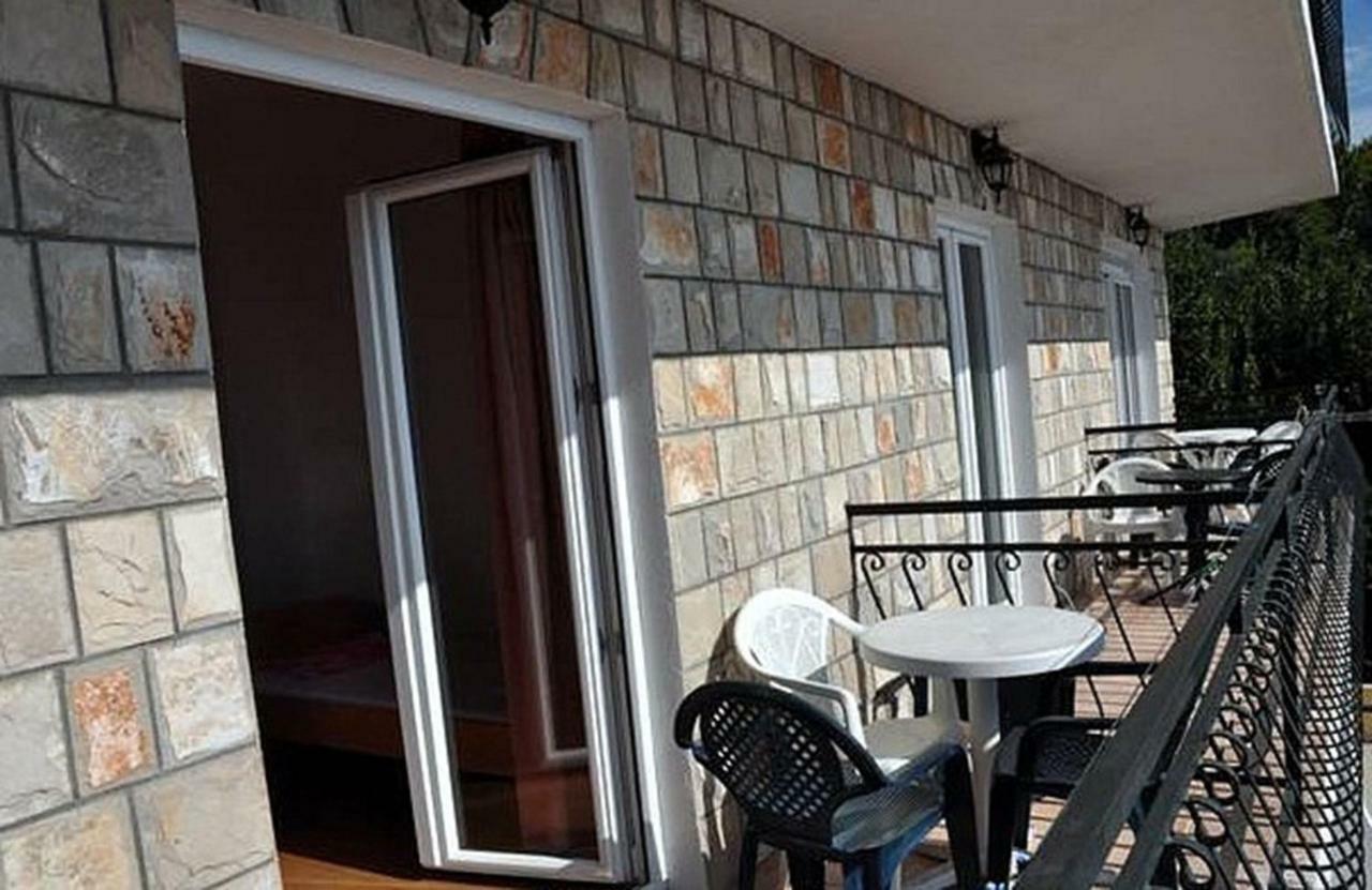 Apartments Marinovac Živogošće エクステリア 写真