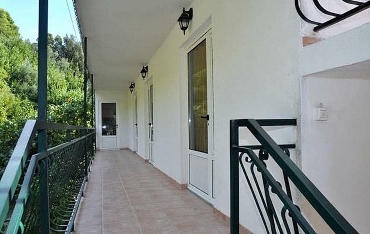 Apartments Marinovac Živogošće エクステリア 写真